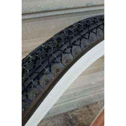 Old Tracker tire 26 x 2.30 Black white